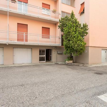 Santa Chiara Apartment By Myhomeincomo Luaran gambar