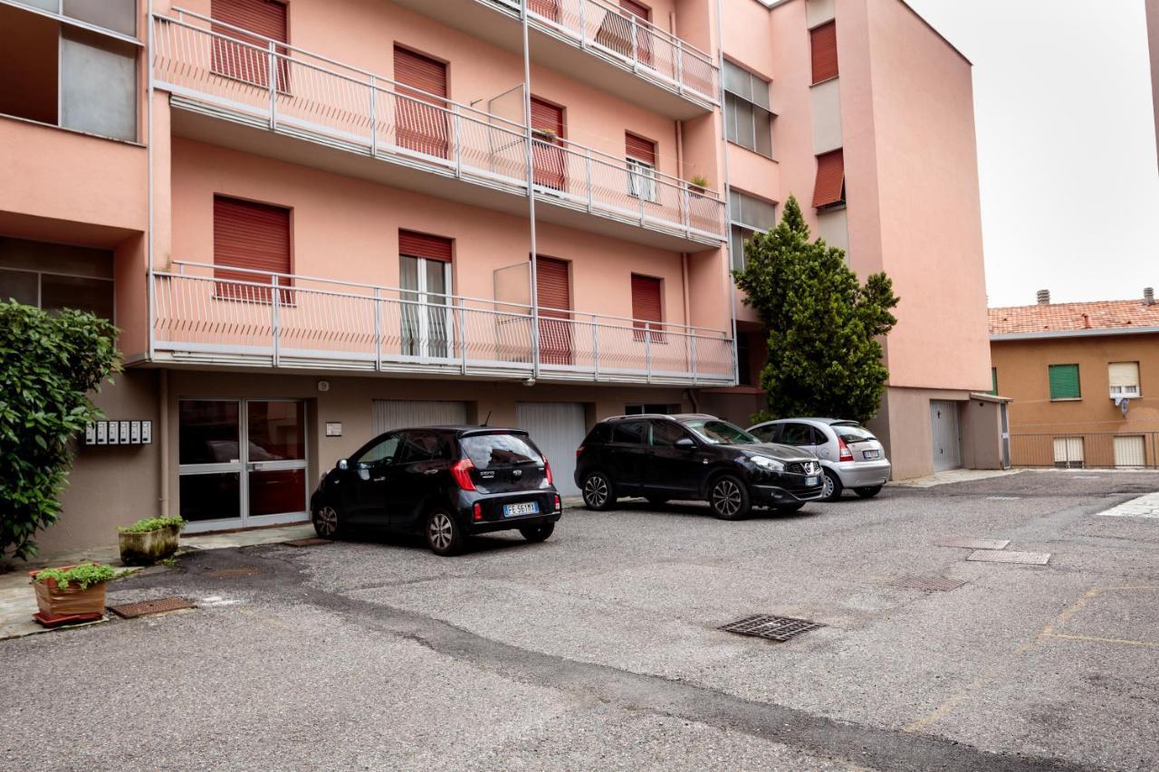 Santa Chiara Apartment By Myhomeincomo Luaran gambar